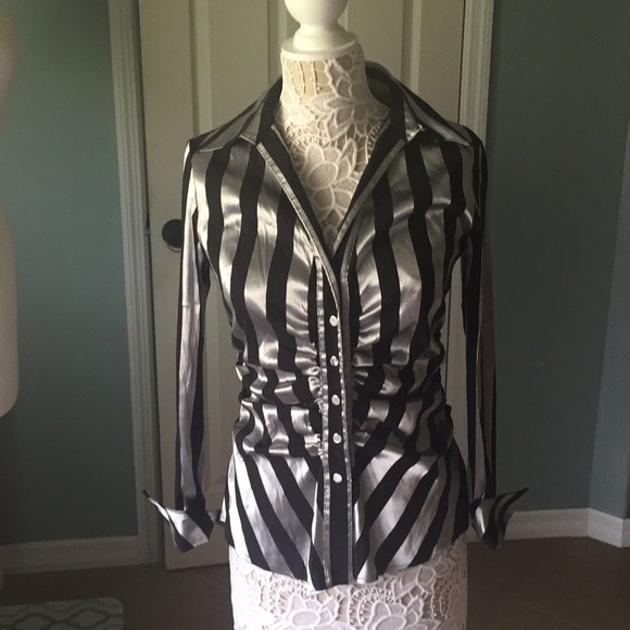 Joseph Ribkoff Tops - Stunning Joseph ribkoff black and silver top